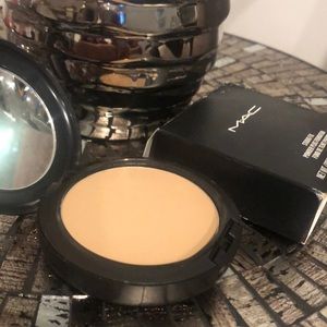 MAC studio fix powder plus foundation